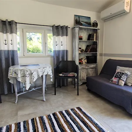 With Parking Space - 5150 Apartman *