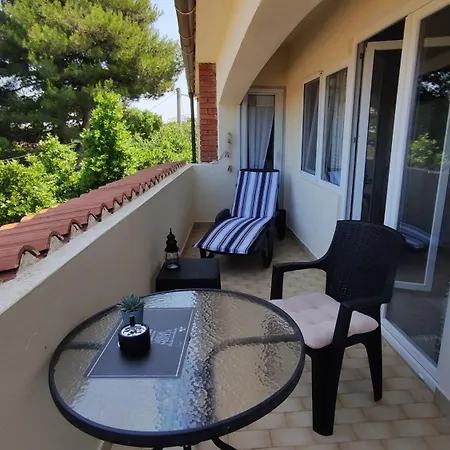 With Parking Space - 5150 Apartman Murter