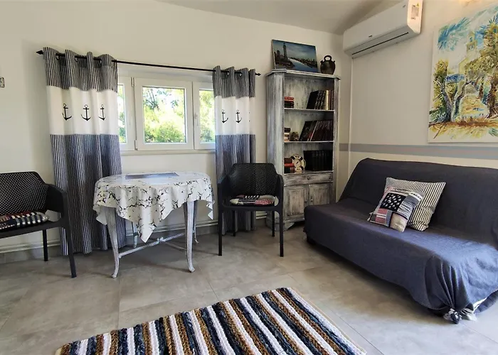 With Parking Space - 5150 Appartement *